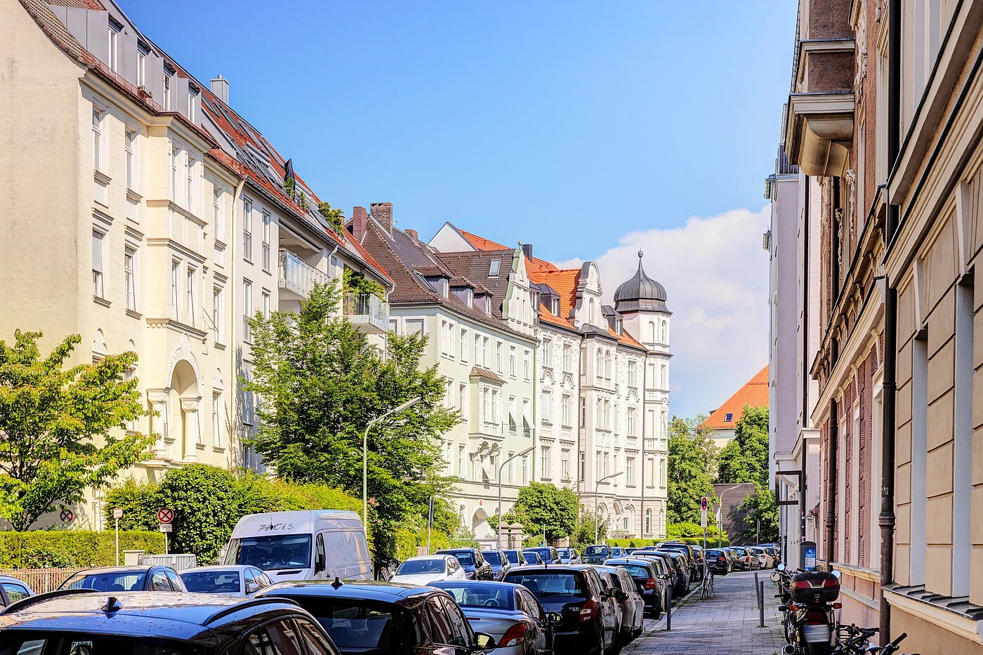 多层公寓 与 5 房间 | München-Neuhausen | 70140 | Gepflegte Nachbarschaft