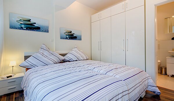 一楼公寓 与 4 房间 | München-Neuhausen | 70471 | ...mit Zugang zum Duschbad