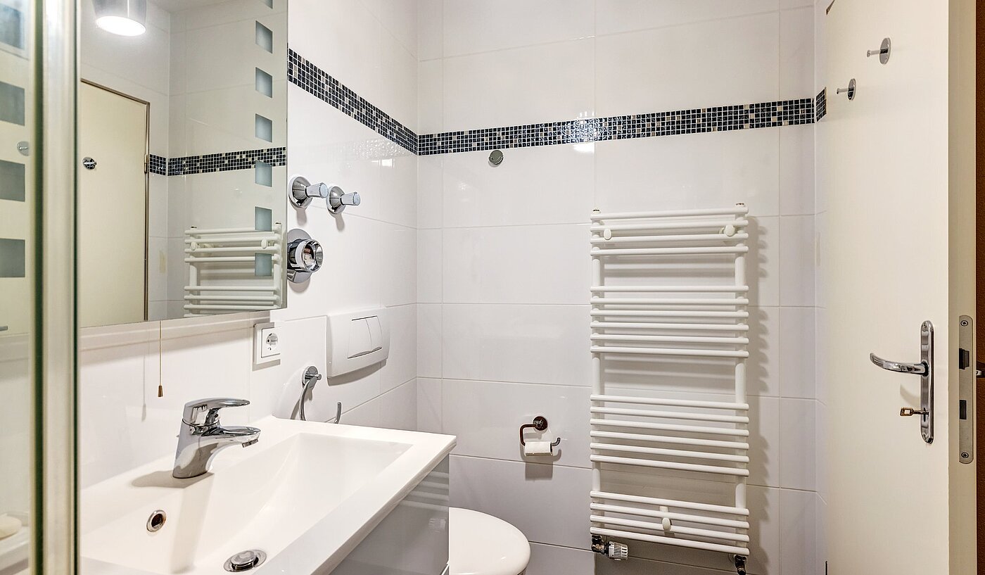 多层公寓 与 2 房间 | München-Sendling | 2106ML2 | ..und Handtuchheizkörper