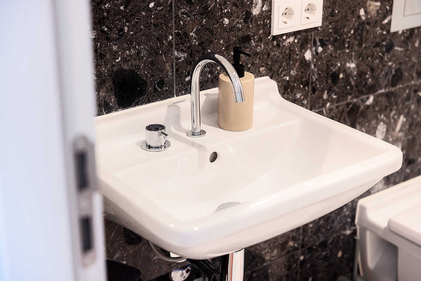 多层公寓 与 2 房间 | München-Schwabing | 70195 | ...Sanitärausstattung...