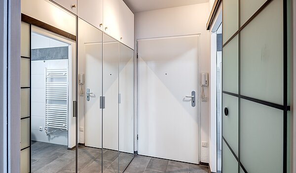 公寓 与 1 房间 | München-Milbertshofen | 70183 | Einbauschrank im Flur