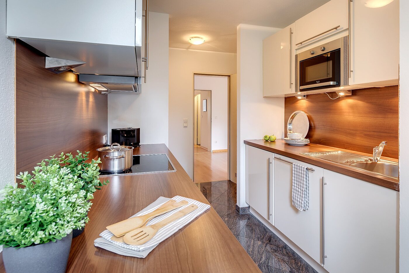 多层公寓 与 3 房间 | München-Ludwigsvorstadt | 1806ML1 | Moderne Küche