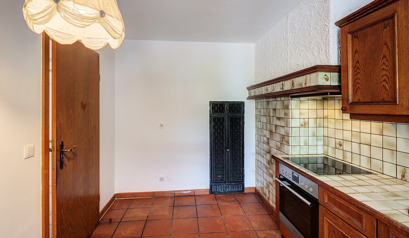 排角屋 与 5 房间 | Penzberg | 701121 | Küche mit Cottaboden...