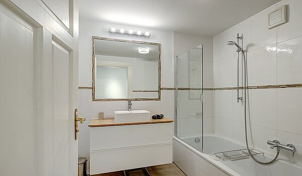 阁楼公寓 与 4.5 房间 | München-Ludwigsvorstadt | 70461 | Bad