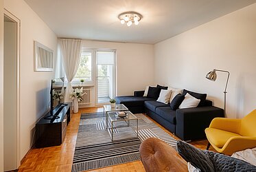 Forstenried：迷人、安静的公寓，配有镶木地板和阳光阳台——空置