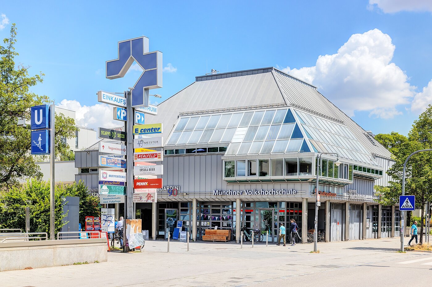 多层公寓 与 2 房间 | München-Hadern | 704101 | Einkaufszentrum Hardener Stern