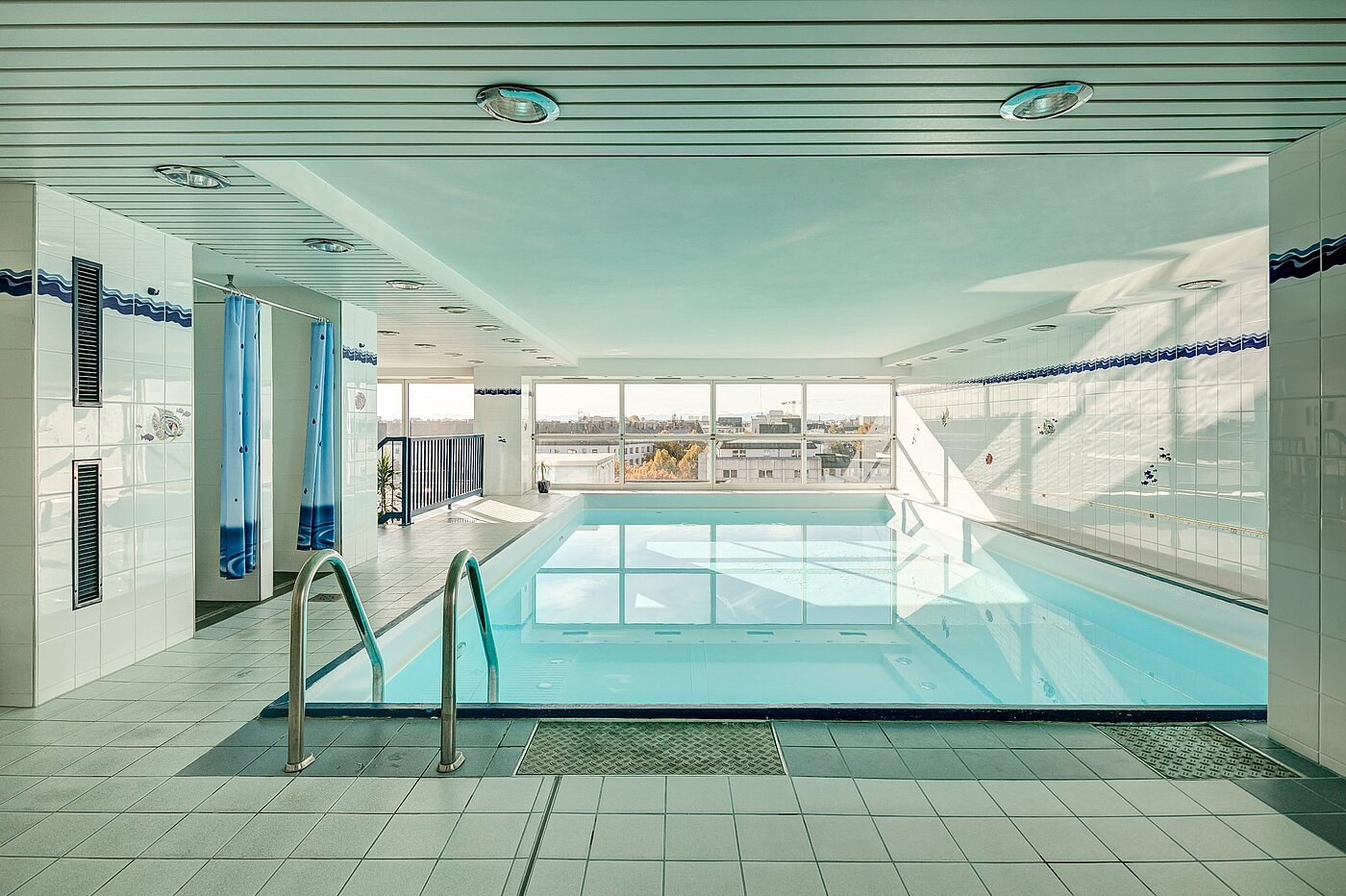 一楼公寓 与 2 房间 | München-Sendling-Westpark | 2003ML11 | Schwimmbad...