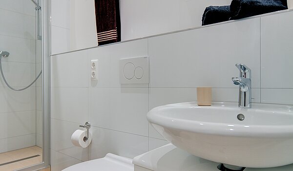 一楼公寓 与 4 房间 | München-Neuhausen | 70471 | Badezimmer...