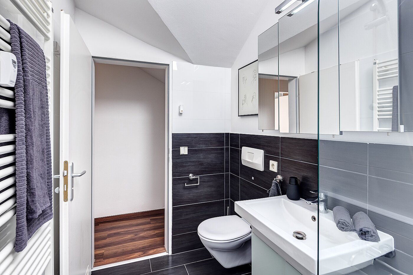 多层公寓 与 2 房间 | München-Untermenzing | 70177 | ...mit stilvollen Fliesen...