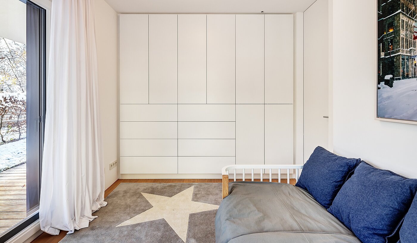 一楼公寓 与 3 房间 | 70309 | Zweites Schlafzimmer