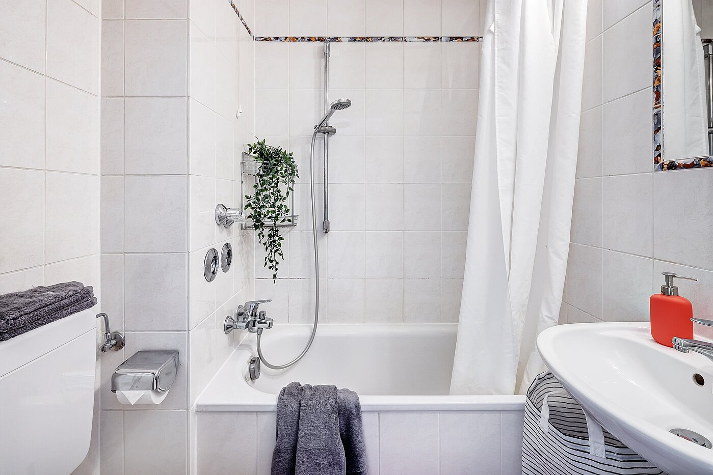 多层公寓 与 1 房间 | München-Isarvorstadt | 2108ML10 | Gepflegtes Wannenbad...