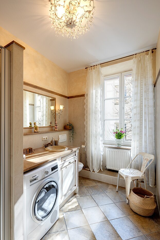 多层公寓 与 5 房间 | München-Altstadt | 700121 | Masterbad mit Fenster...