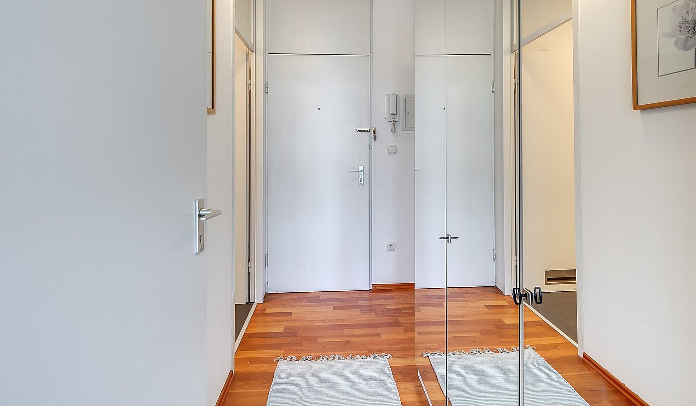 多层公寓 与 1 房间 | München-Bogenhausen | 2103ML6 | Auch im Flur genügend Platz