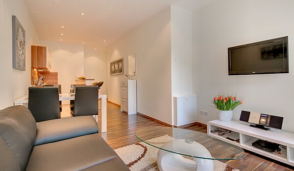 一楼公寓 与 4 房间 | München-Neuhausen | 70471 | Wohnzimmer