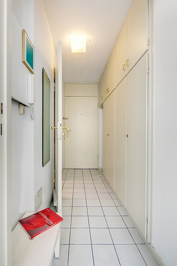 多层公寓 与 1 房间 | München-Maxvorstadt | 2105ML7 | Diele mit Stauraum
