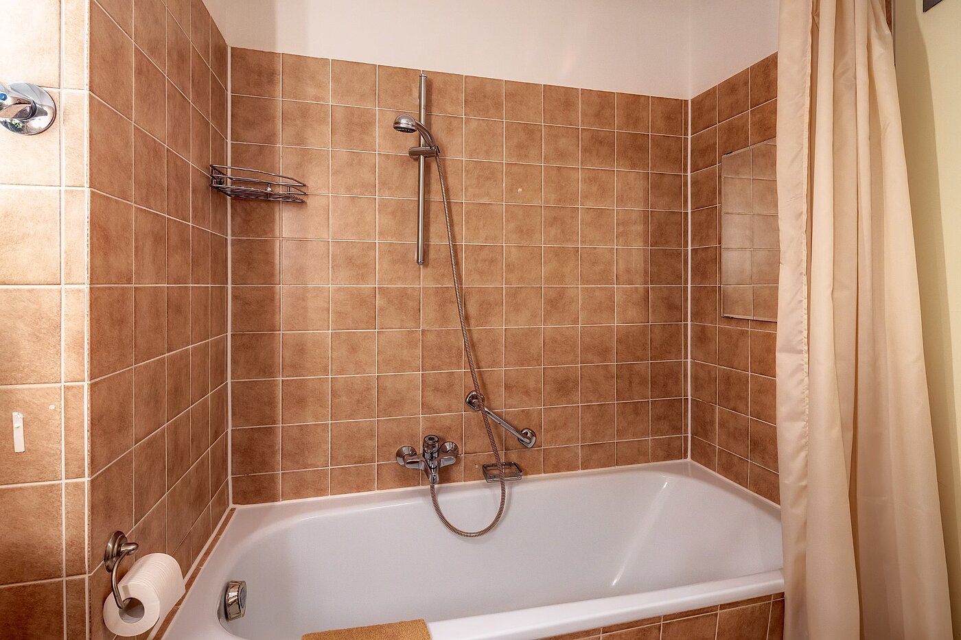 多层公寓 与 2 房间 | München-Nymphenburg | 2107ML3 | mit Badewanne