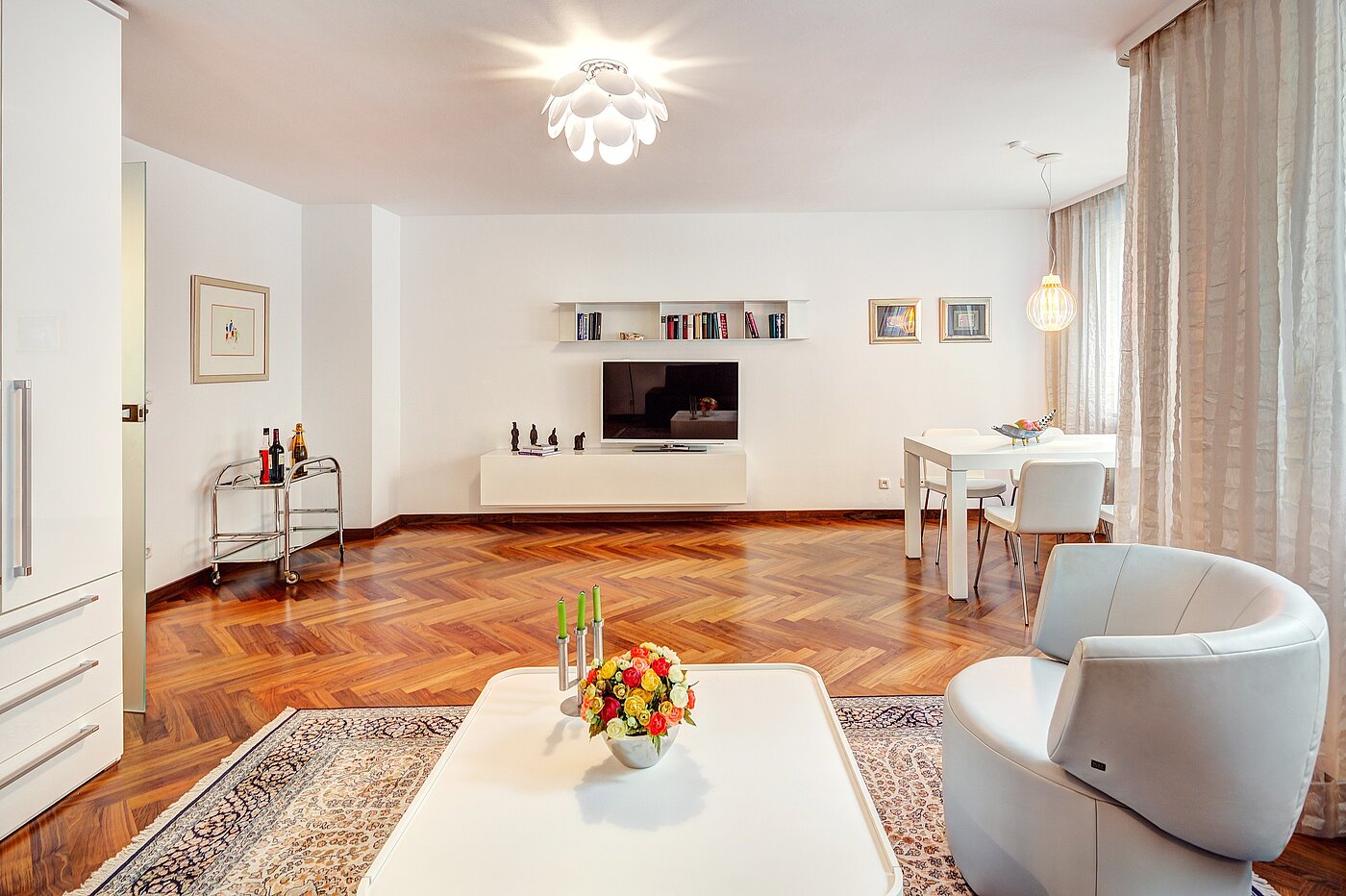 多层公寓 与 1 房间 | München-Schwabing | 2207ML10 | ...Schlafen