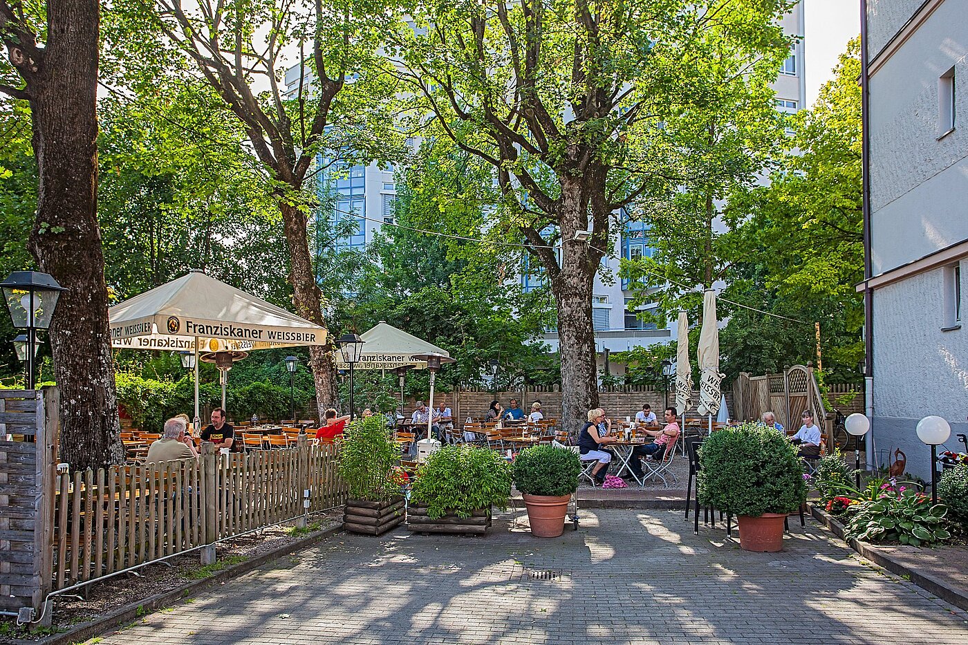 多层公寓 与 2 房间 | München-Sendling-Westpark | 2102ML6 | Sommerimpression