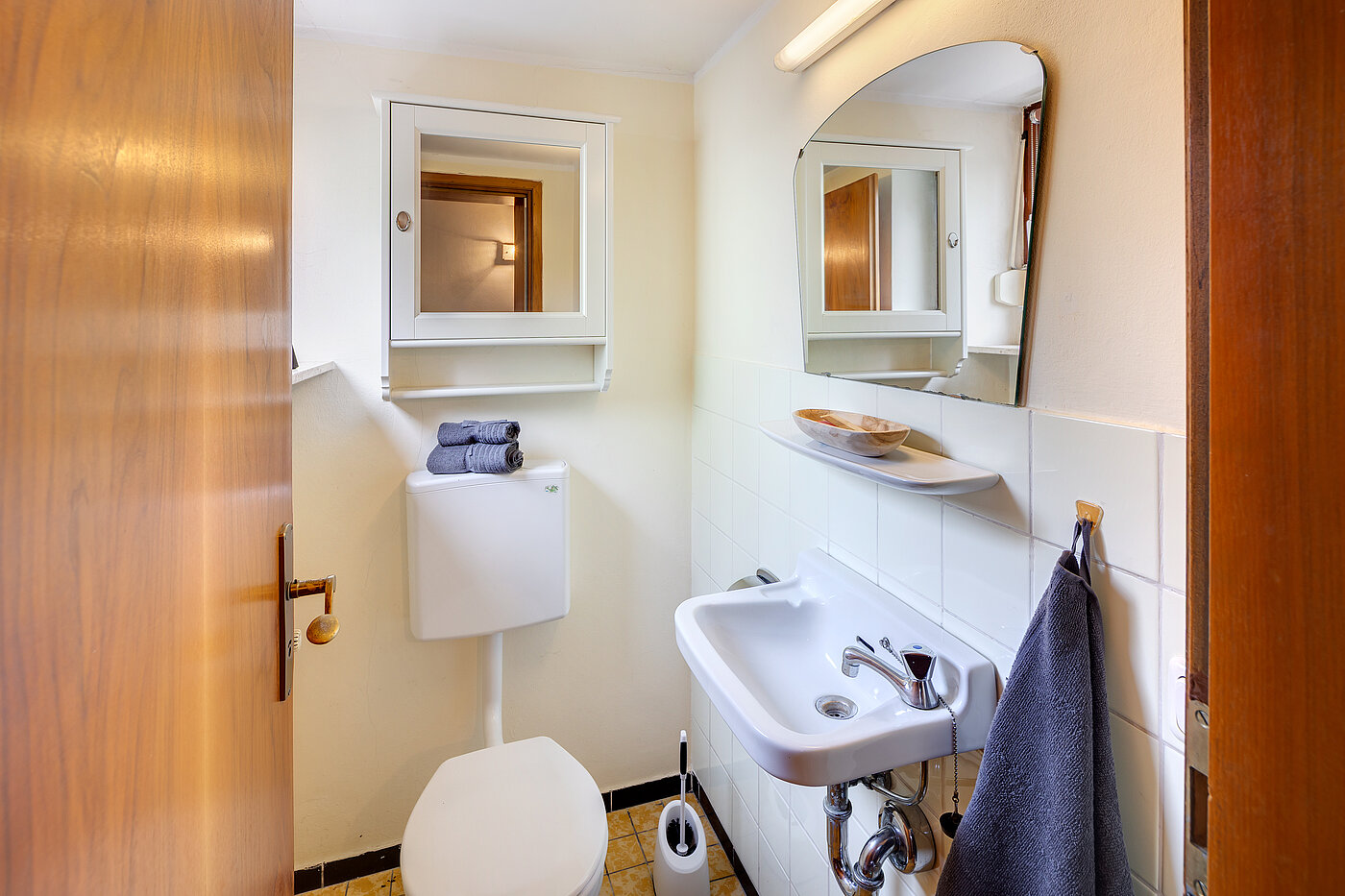 排角屋 与 5.5 房间 | München-Trudering | 702531 | Gästetoilette