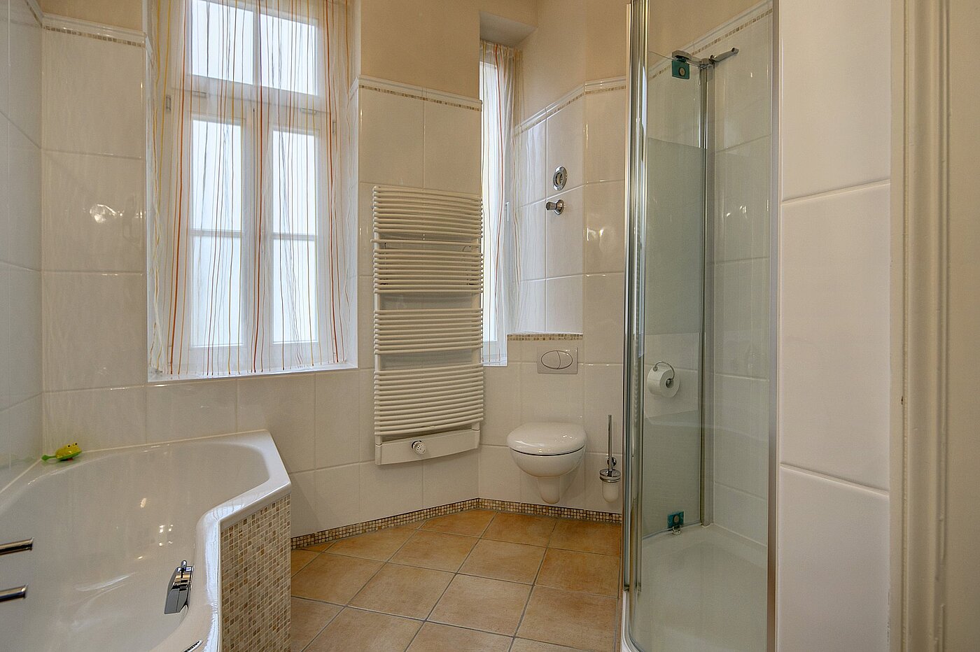 多层公寓 与 3 房间 | München-Ludwigsvorstadt | 1905ML1 | Tageslichtbad mit Dusche...