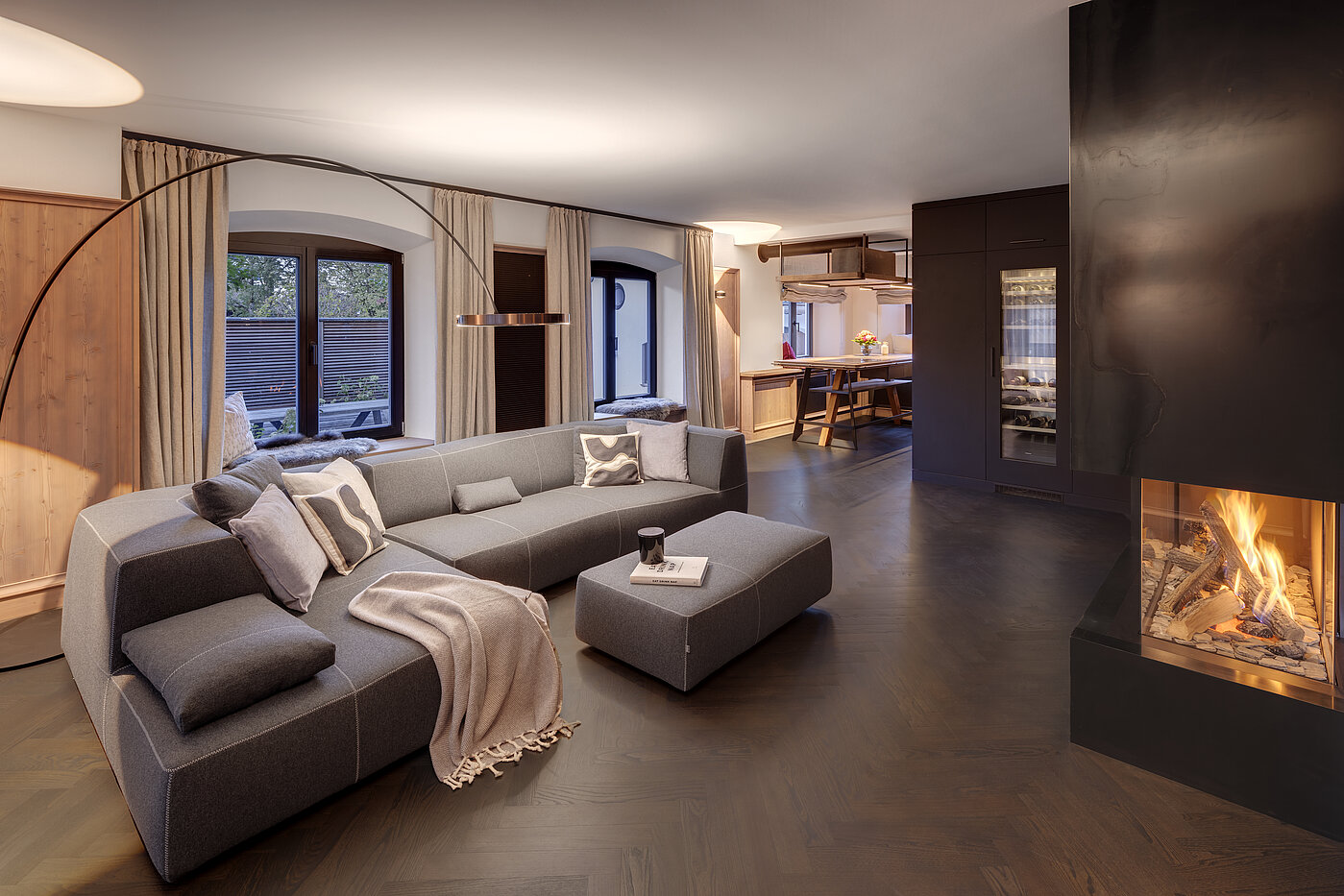 特殊房产 与 15 房间 | Bad Wiessee | 701592 | Chalet I Wohnzimmer mit Kamin