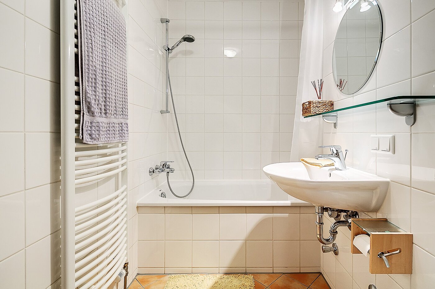 一楼公寓 与 1.5 房间 | München-Ramersdorf | 2004ML6 | Badezimmer mit Wanne ...