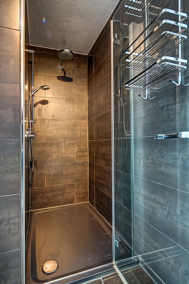 多层公寓 与 2.5 房间 | München-Maxvorstadt | 702031 | ...begehbarer Dusche