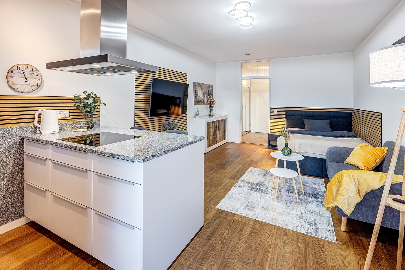 公寓 与 1 房间 | München-Milbertshofen | 70183 | Küche mit Kochinsel....