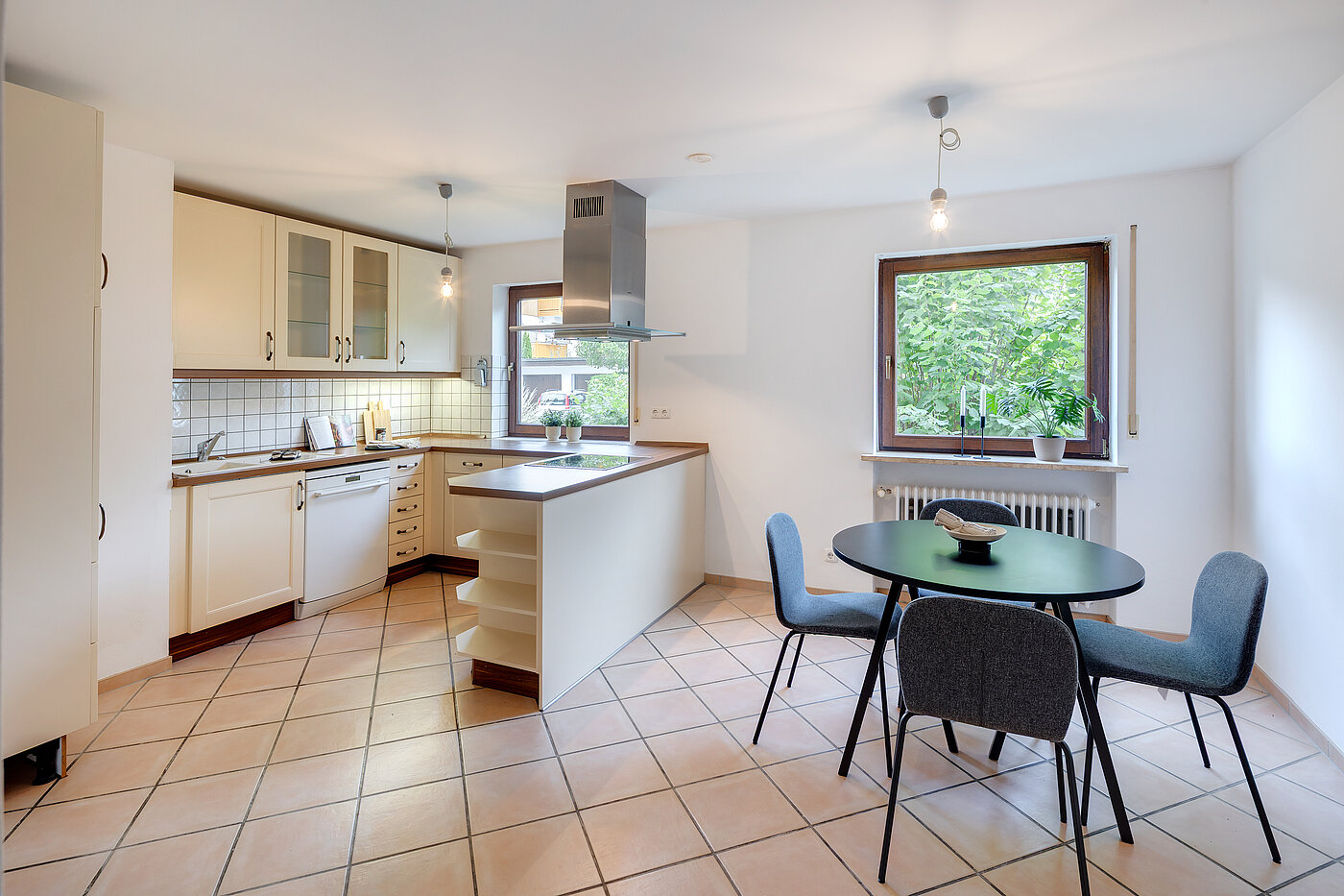 排角屋 与 5.5 房间 | München-Trudering | 702531 | ...einladendem Essplatz