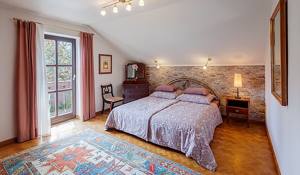 独栋住宅 与 4 房间 | Neubiberg | 70429 | Schlafzimmer I im OG