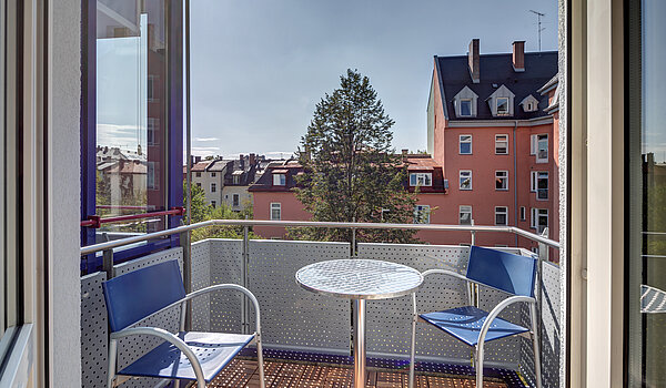 多层公寓 与 2 房间 | München-Neuhausen | 70440 | Balkon