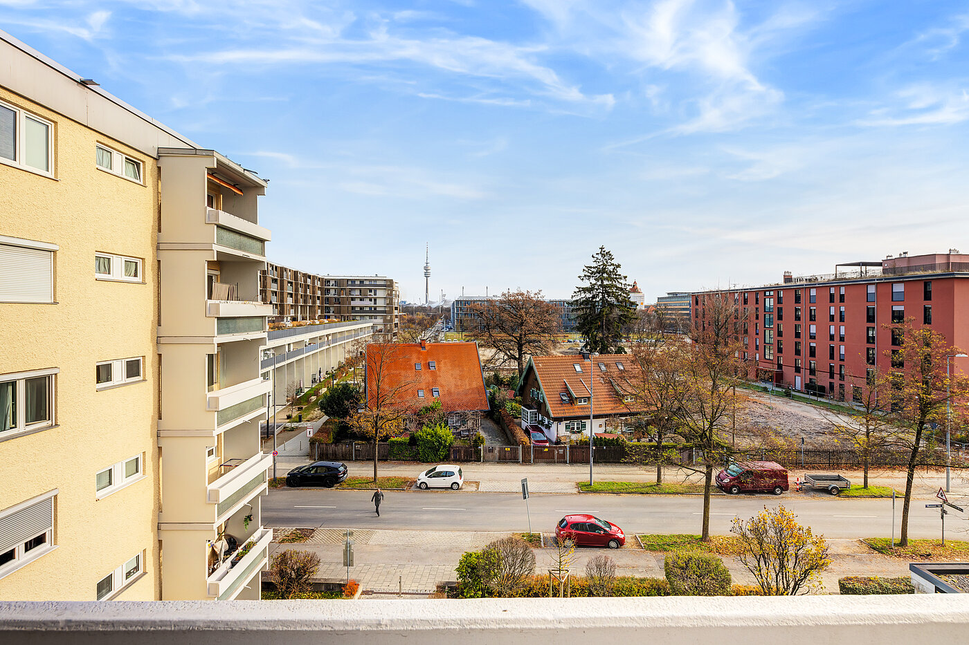 多层公寓 与 2 房间 | München-Moosach | 70407 | Blick auf den Olympiaturm
