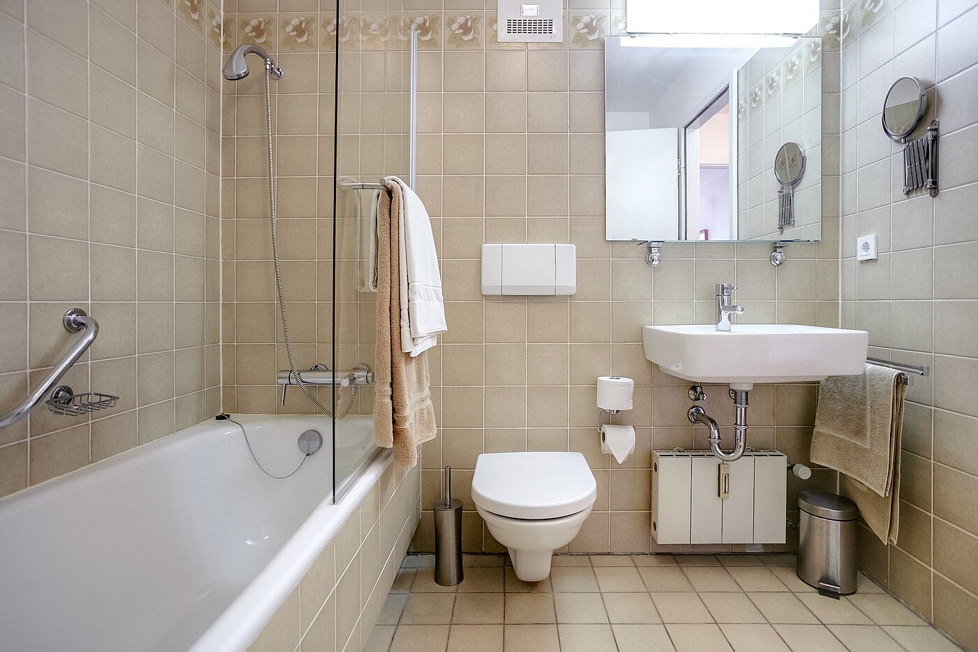 多层公寓 与 3 房间 | München-Au | 2003ML17 | Masterbad mit Badewanne