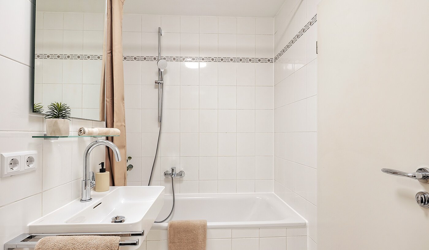 多层公寓 与 2 房间 | München-Laim | 70226 | Badewannenbad mit...