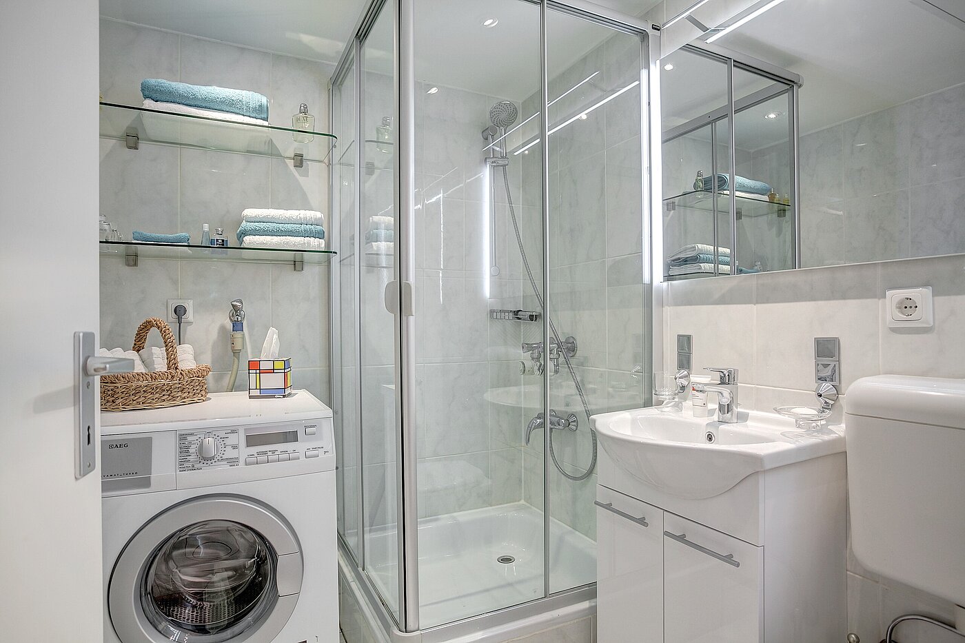 多层公寓 与 1 房间 | München-Moosach | 70092 | Duschbad mit Waschtrockner