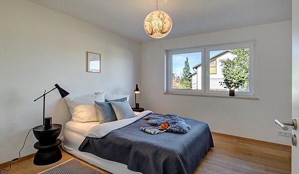 多层公寓 与 4 房间 | Ismaning | 700081 | Schlafzimmer im Obergeschoss