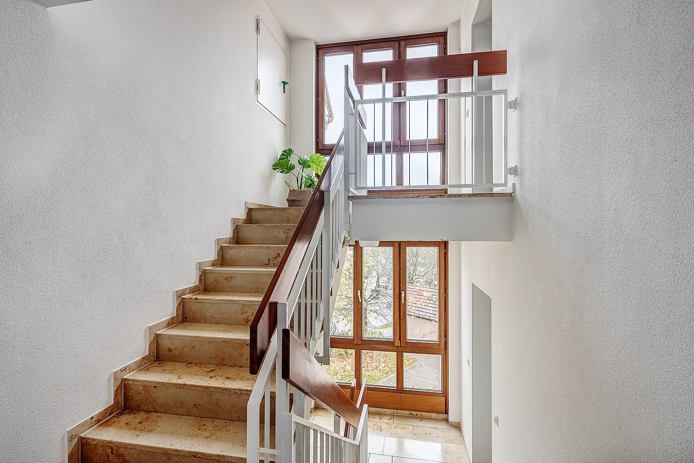 多层公寓 与 2 房间 | Germering | 70029 | Treppenhaus