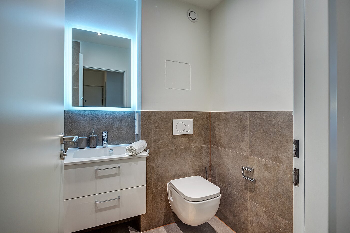 公寓 与 1 房间 | München-Milbertshofen | 702251 | Modernes Badezimmer...