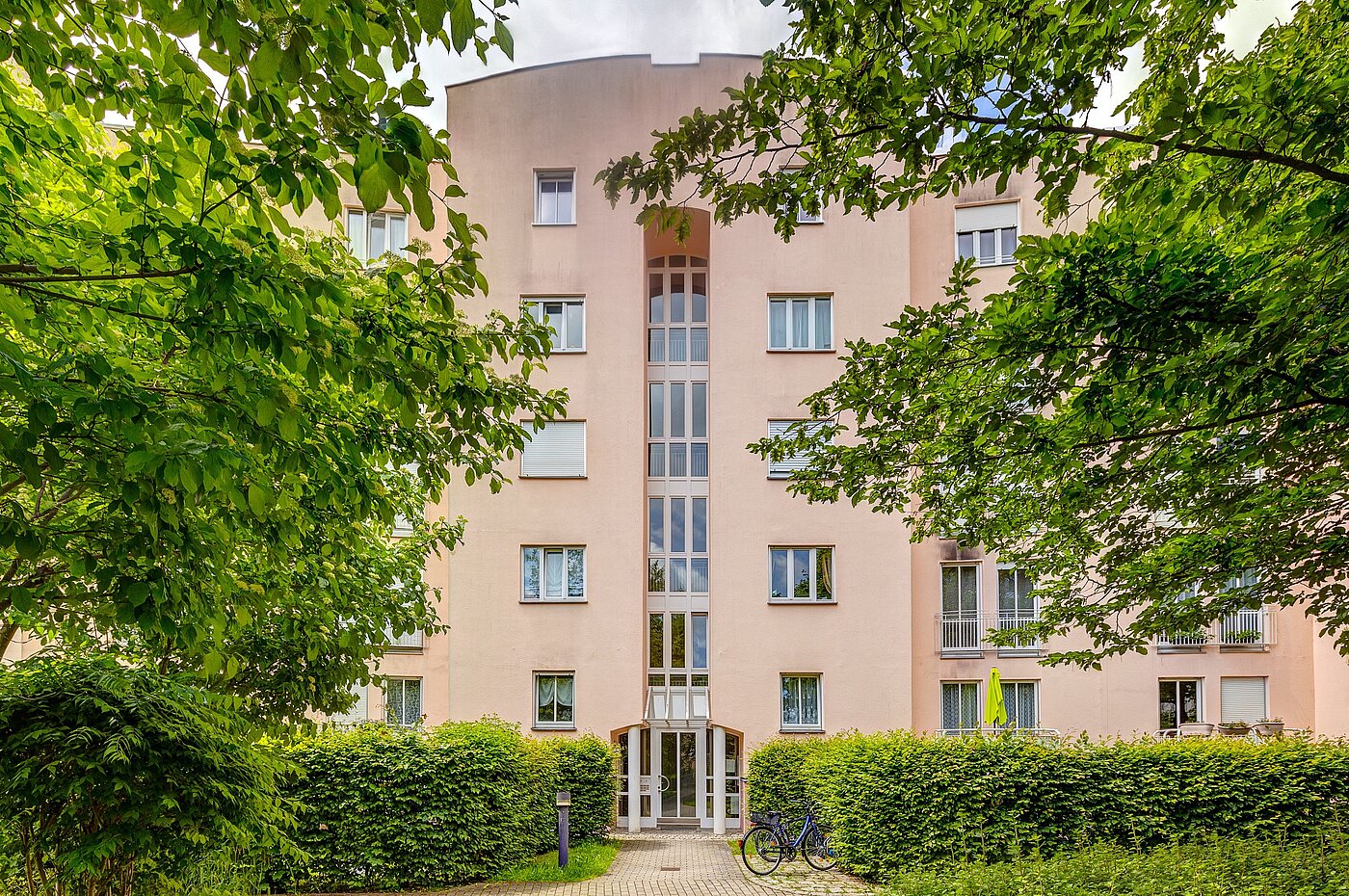 多层公寓 与 1 房间 | München-Perlach | 2204ML8 | Hausansicht