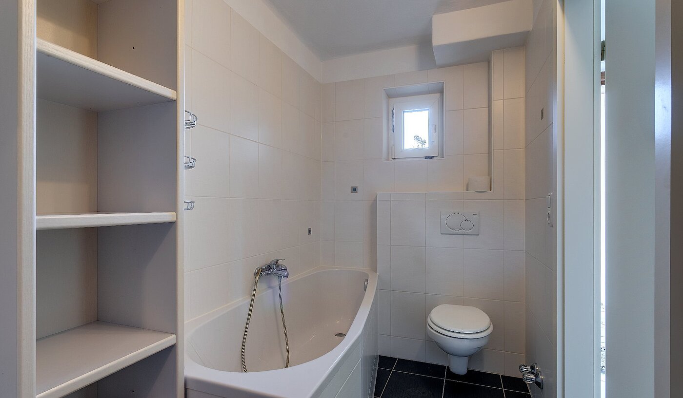 农家小院 与 9 房间 | Hohenschäftlarn | 1805ML4 | Bad EG Haus 2