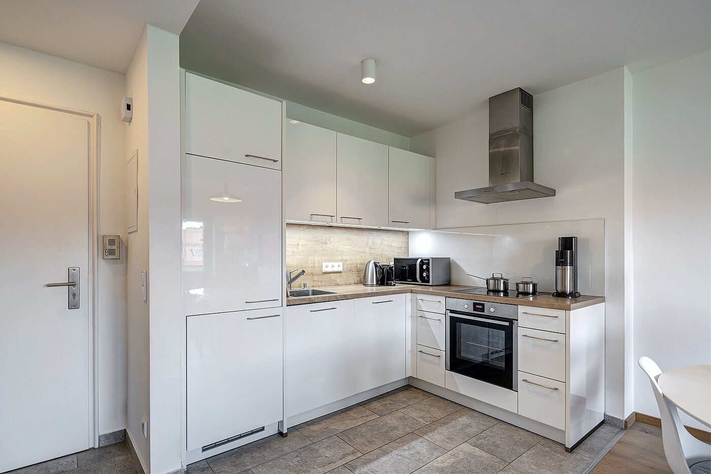 公寓 与 1 房间 | München-Schwabing | 70198 | ...chicer Einbauküche und...