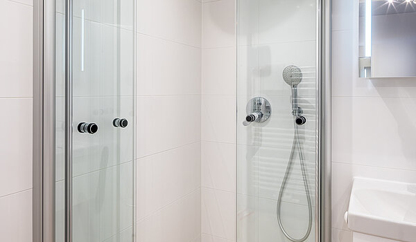 多层公寓 与 1 房间 | München-Milbertshofen | 704371 | ...mit Dusche