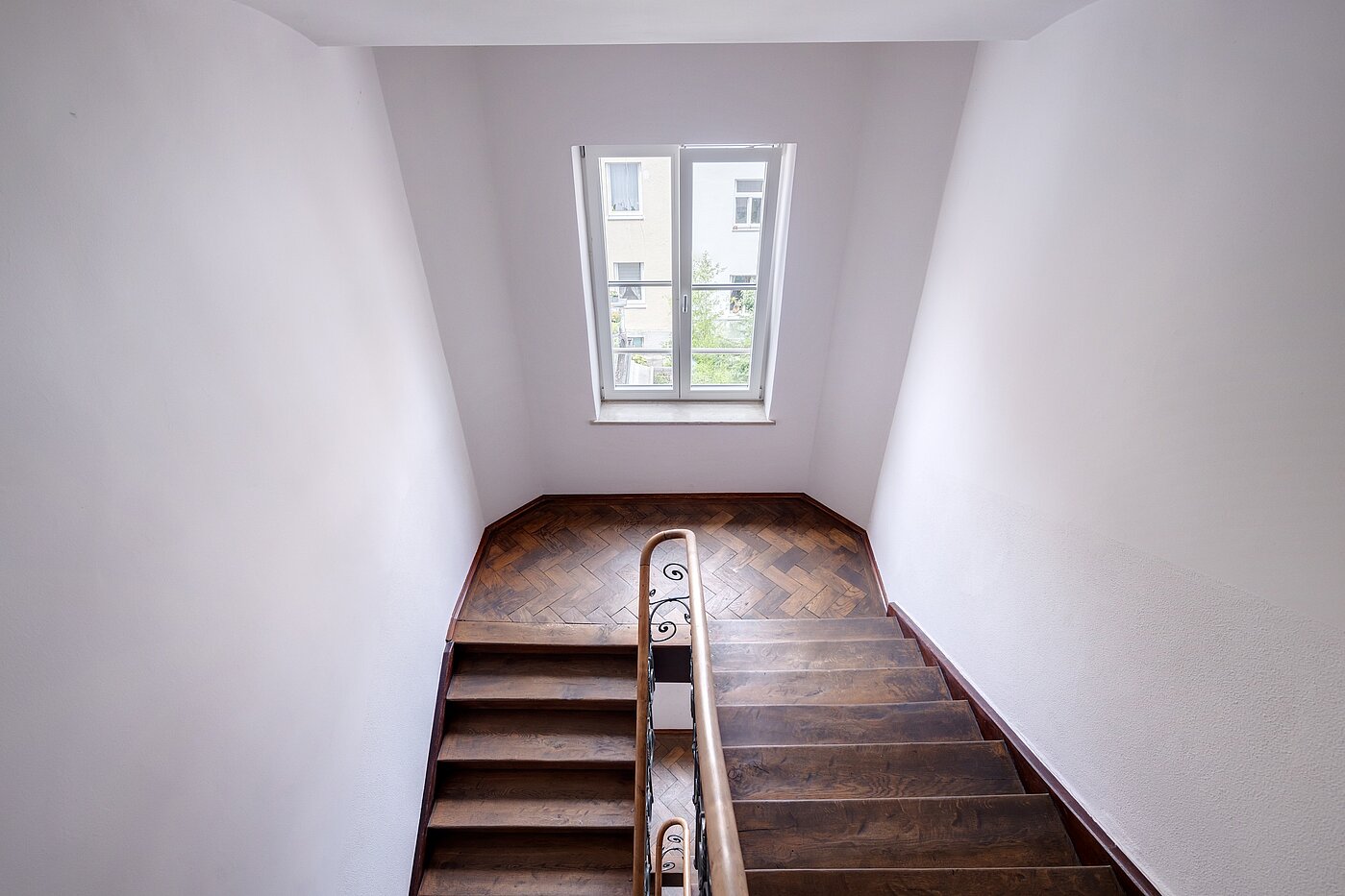阁楼公寓 与 1 房间 | München-Sendling | 700402 | Hoistorisches Treppenhaus