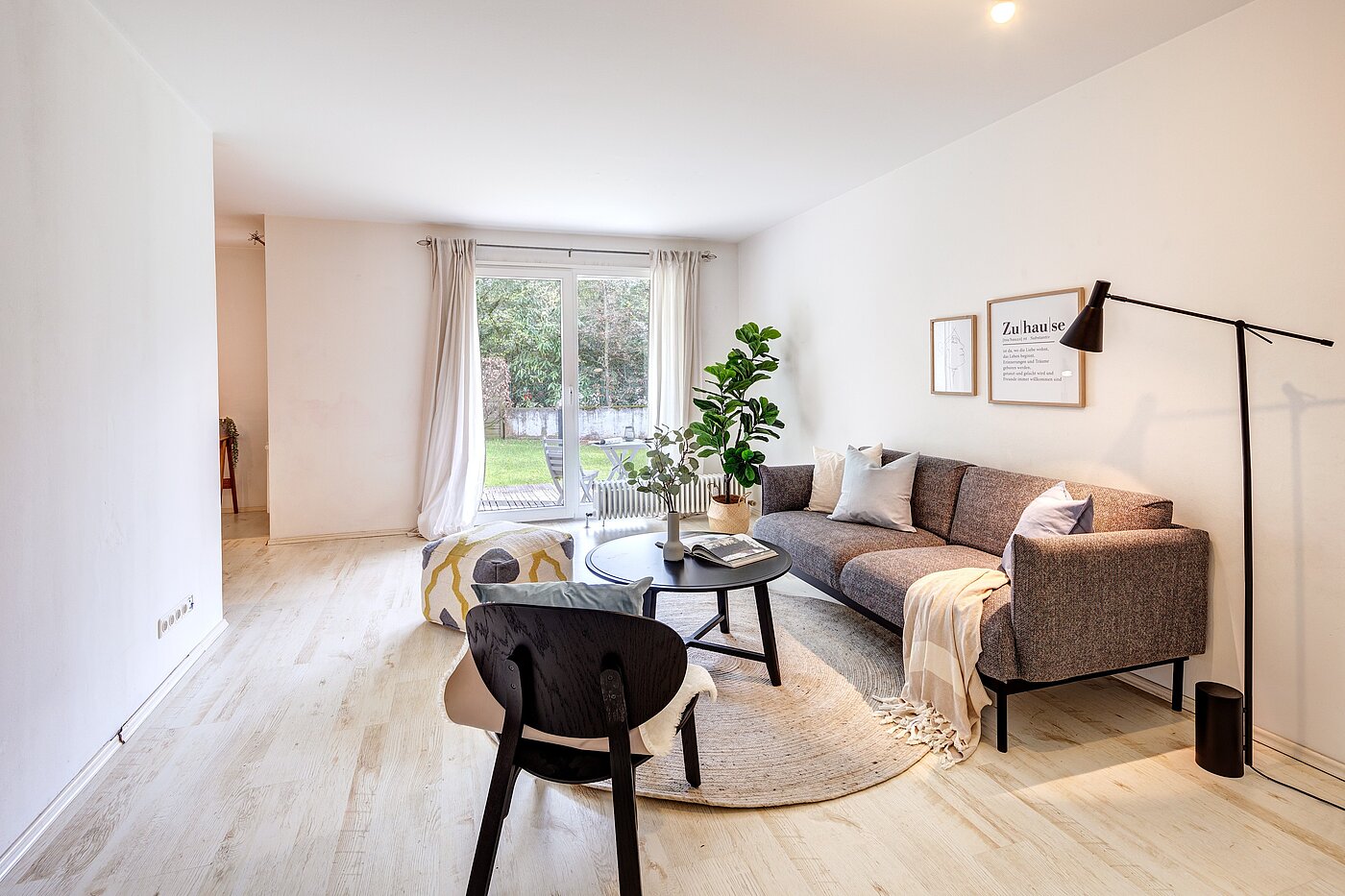 一楼公寓 与 2.5 房间 | München-Harlaching | 70018 | Helles Wohnzimmer...