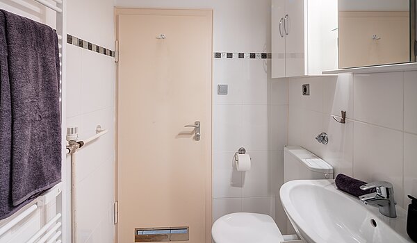 公寓 与 1 房间 | München-Forstenried | 70190 | Geschmackvolles Bad...