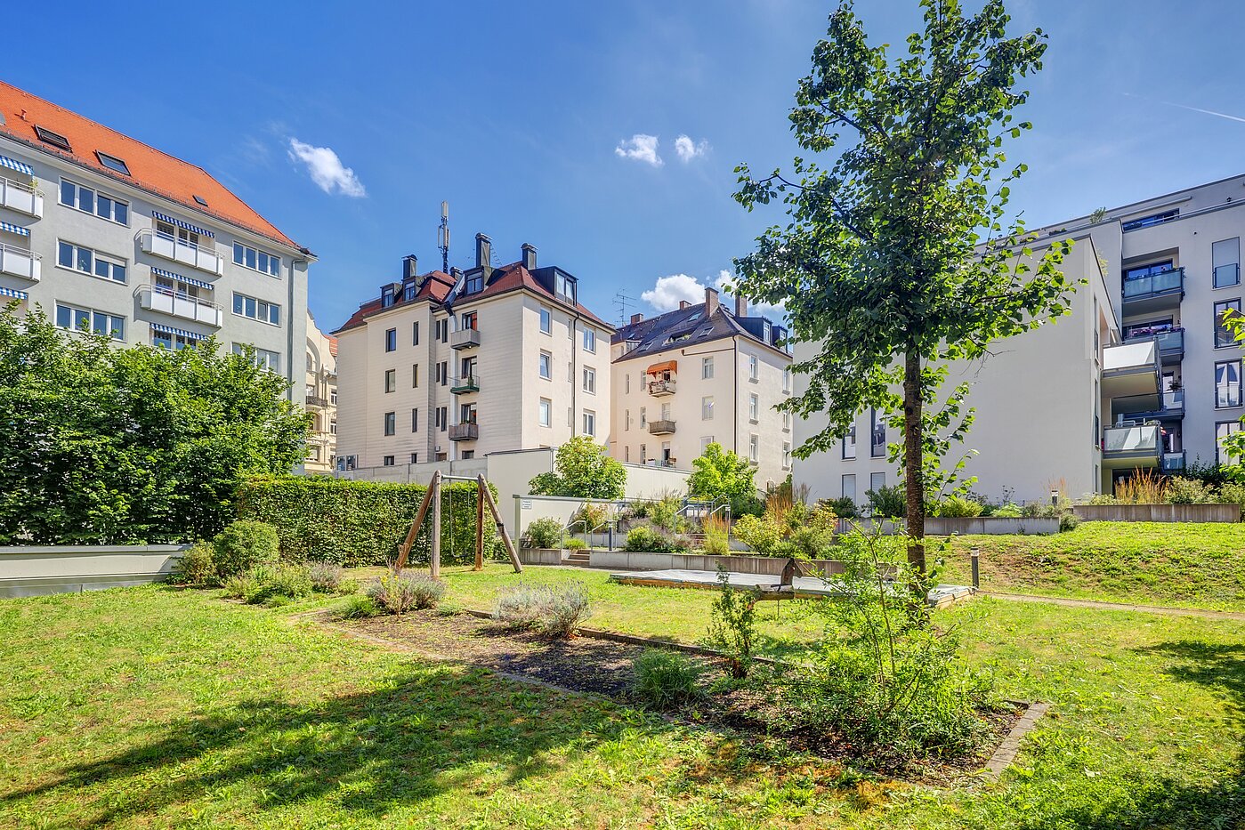 一楼公寓 与 1.5 房间 | München-Sendling | 702632 | ...im ruhigen, grünen Innenhof