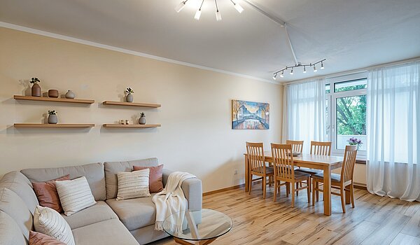 多层公寓 与 4 房间 | München-Aubing | 70276 | KI-generiertes Möblierungsbeispiel