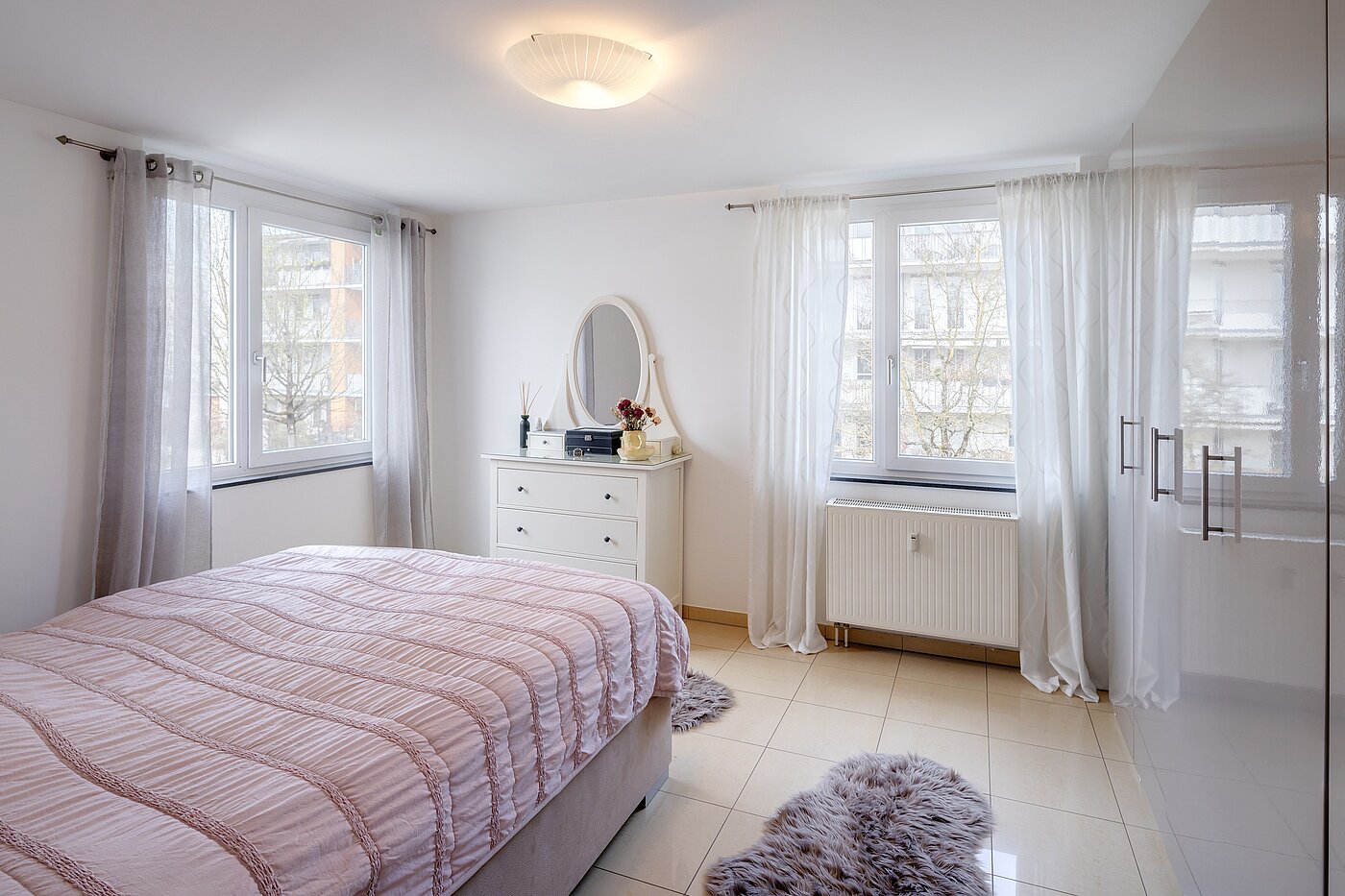 联排别墅 与 5 房间 | Unterföhring | 70119 | Geräumiges Schlafzimmer