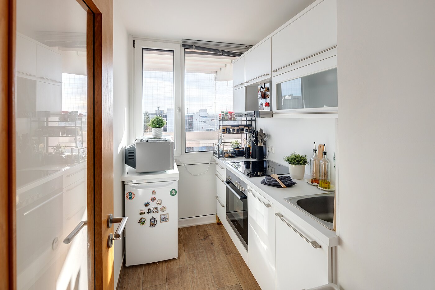 多层公寓 与 3 房间 | München-Schwabing | 703181 | Küche...