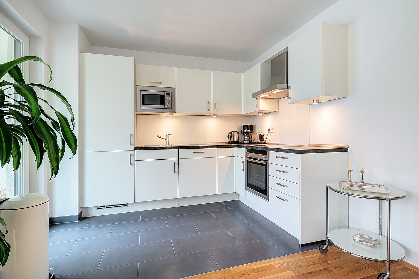 多层公寓 与 3 房间 | München-Moosach | 70164 | ...mit moderner Einbauküche